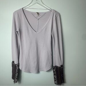 We the Free People Lavender Waffle Knit V Neck Sweater Cuff Shirt Sz Large 2193
